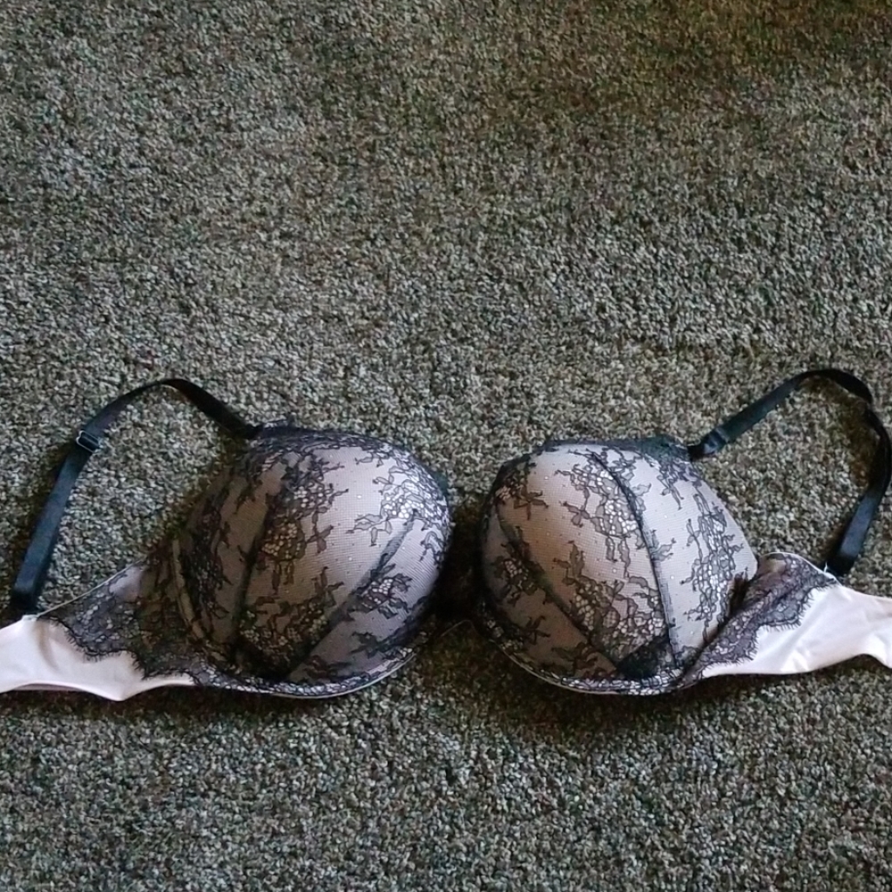 Bra Victoria secret pink black lace bombshell